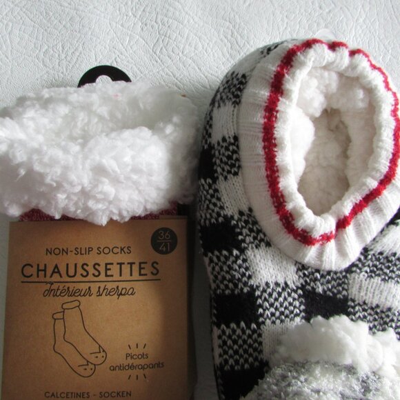 Fun and Cozy Slipper Socks - 3 Pairs - NEW - Picture 5 of 14